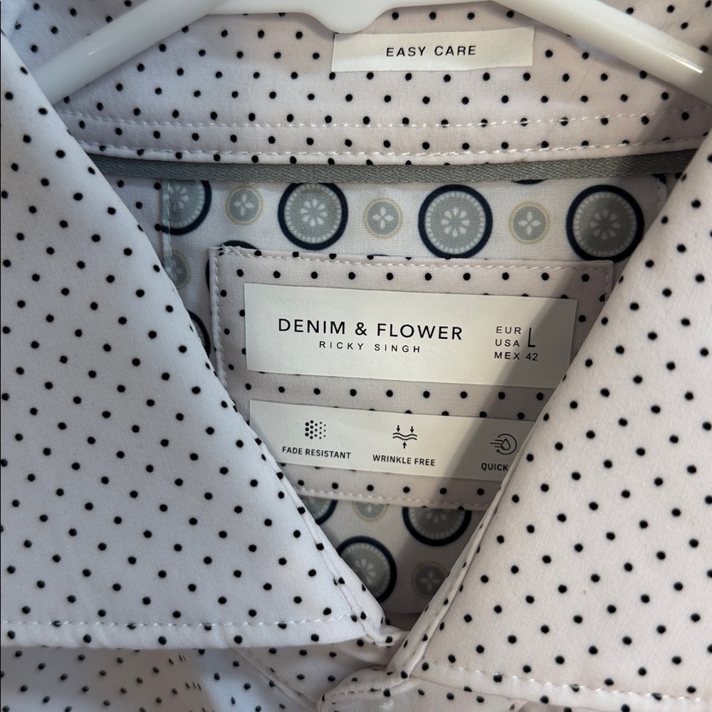 Size L Men’s Polka Dot Button Down Shirt by Denim & Flower